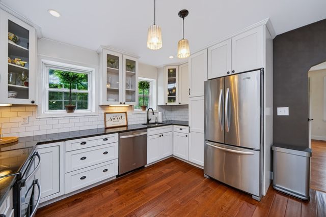 14 Nelson St, Hopedale, MA 01747