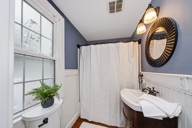14 Nelson St, Hopedale, MA 01747
