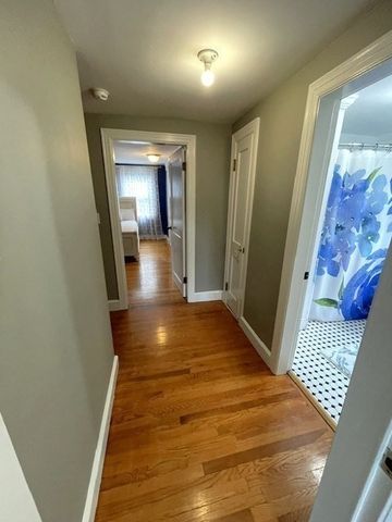 14 Nelson St, Hopedale, MA 01747
