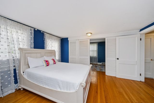 14 Nelson St, Hopedale, MA 01747