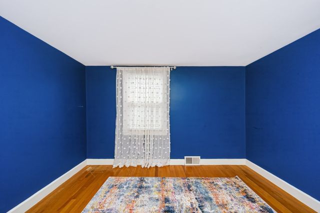 14 Nelson St, Hopedale, MA 01747
