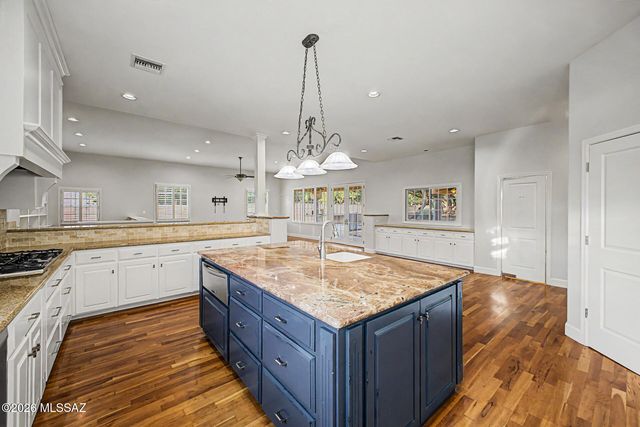 2010 N Forty Niner Drive, Tucson, AZ 85749