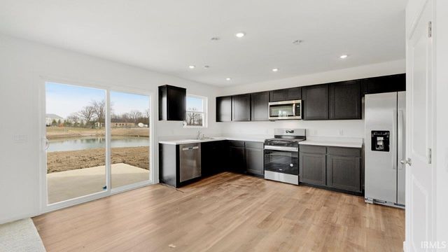 11033 Traders Trace Way, Fort Wayne, IN 46835
