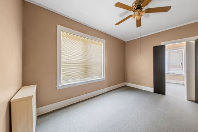 7718 S Kingston Avenue, Chicago, IL 60649