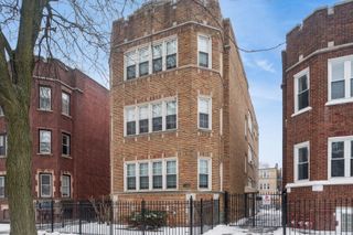 7718 S Kingston Avenue, Chicago, IL 60649