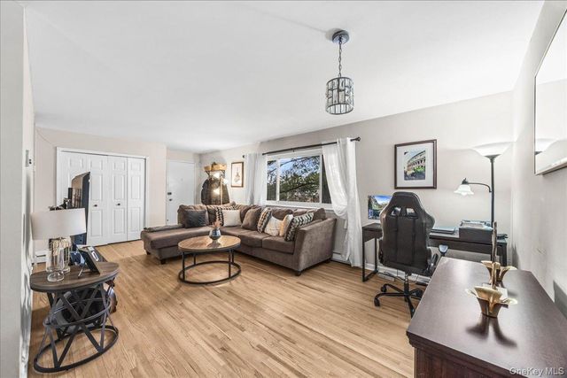 782 Tuckahoe Road 3C, Yonkers, NY 10710