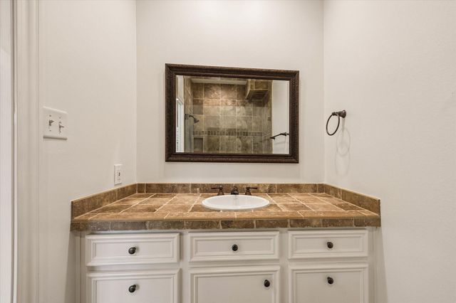 6512 Minola Street, Houston, TX 77007