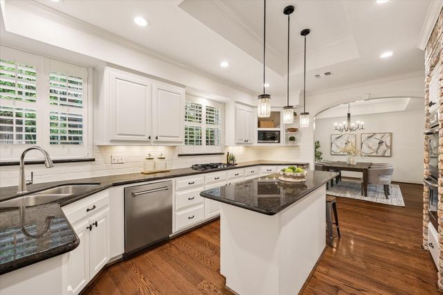 6512 Minola Street, Houston, TX 77007