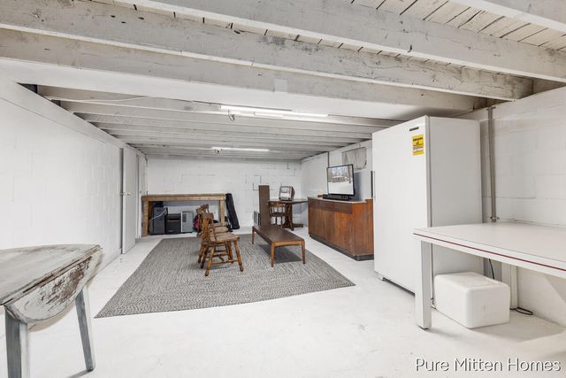 3803 Underwood Drive, Bitely, MI 49309