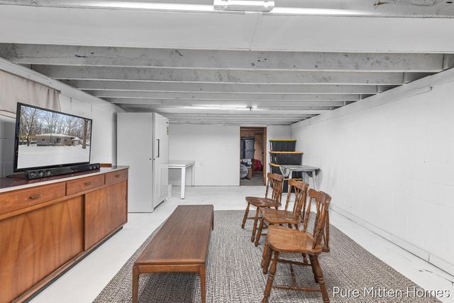 3803 Underwood Drive, Bitely, MI 49309