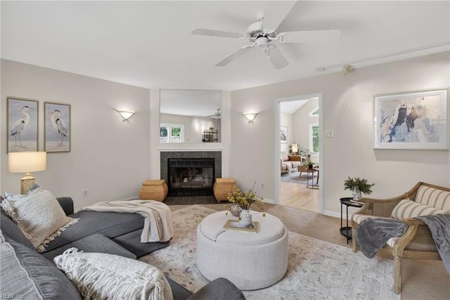1105 Birdneck Lake DR, Virginia Beach, VA 23451