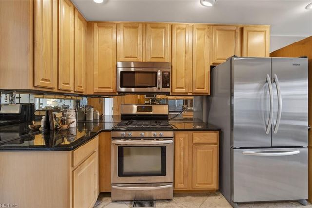 1105 Birdneck Lake DR, Virginia Beach, VA 23451