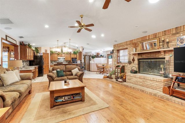 17200 PERU ROAD, Umatilla, FL 32784