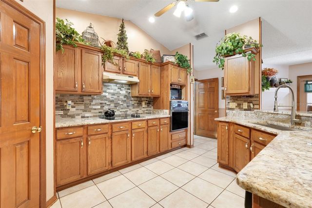 17200 PERU ROAD, Umatilla, FL 32784