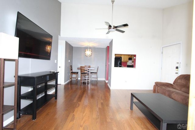 5015 Ravens Crest Drive, Plainsboro, NJ 08536