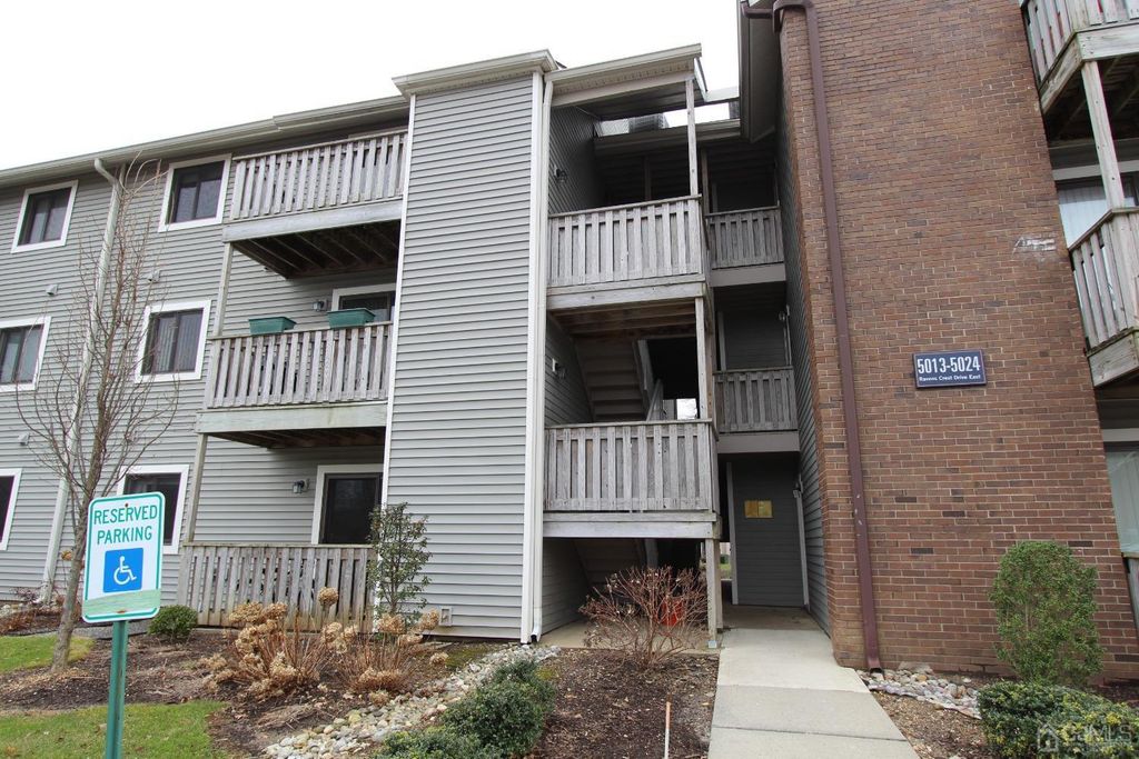 5015 Ravens Crest Drive, Plainsboro, NJ 08536