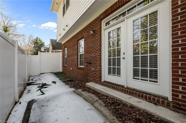 1425 New Garden Road A, Greensboro, NC 27410