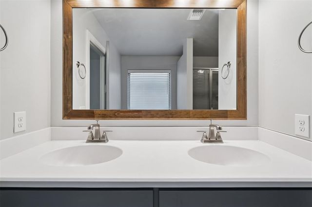 10321 NW 34th Terrace, Yukon, OK 73099