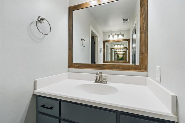 10321 NW 34th Terrace, Yukon, OK 73099