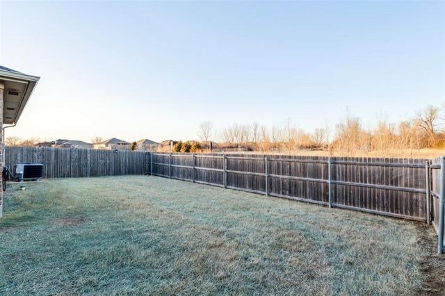 10321 NW 34th Terrace, Yukon, OK 73099