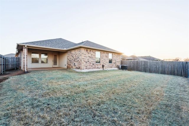 10321 NW 34th Terrace, Yukon, OK 73099