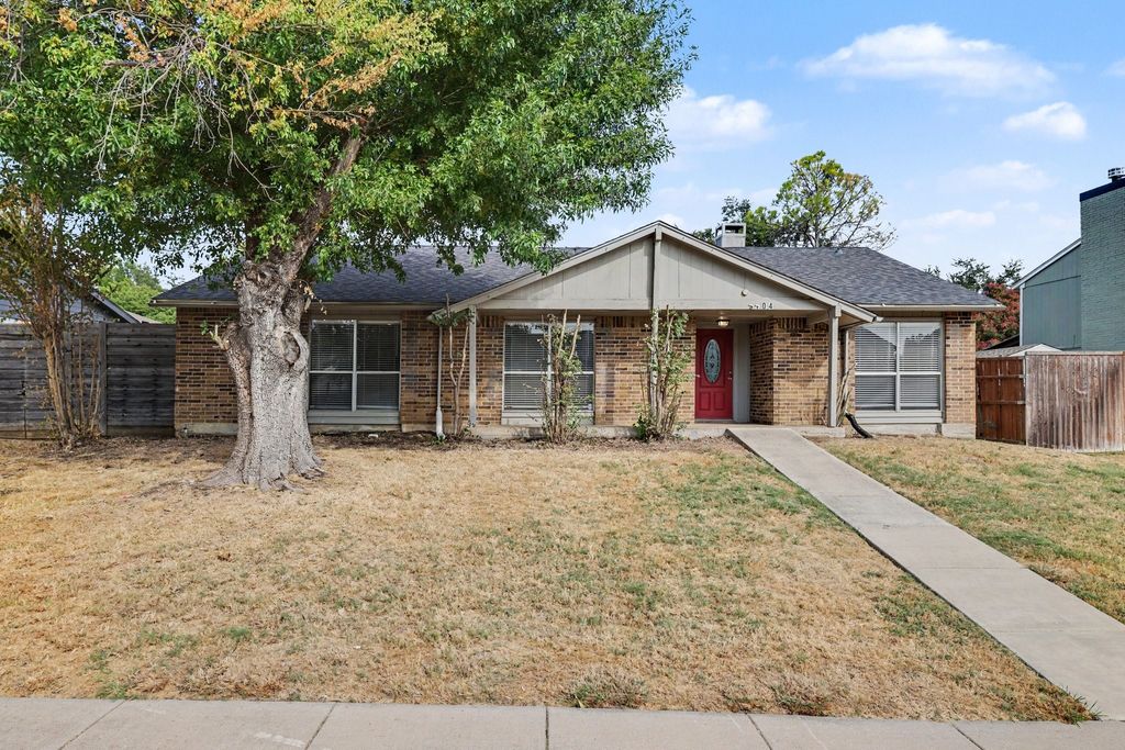 3704 Standridge Drive, Carrollton, TX 75007