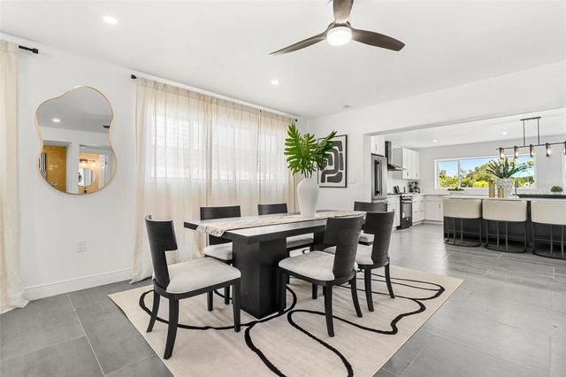 380 COLONY POINT ROAD S, St Petersburg, FL 33705