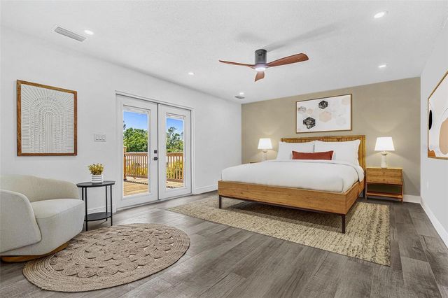 380 COLONY POINT ROAD S, St Petersburg, FL 33705