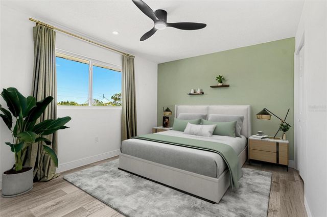 380 COLONY POINT ROAD S, St Petersburg, FL 33705