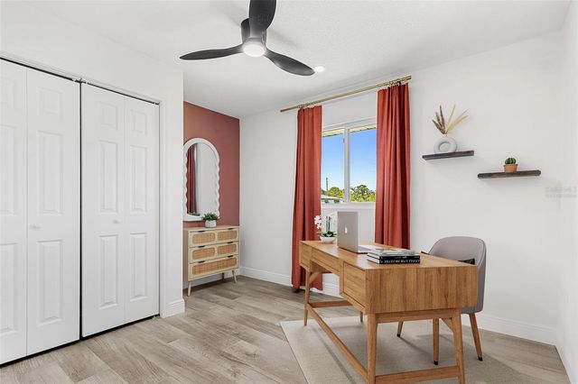 380 COLONY POINT ROAD S, St Petersburg, FL 33705