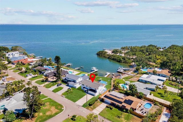 380 COLONY POINT ROAD S, St Petersburg, FL 33705