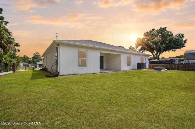 1368 Schneider Street SW, Palm Bay, FL 32908
