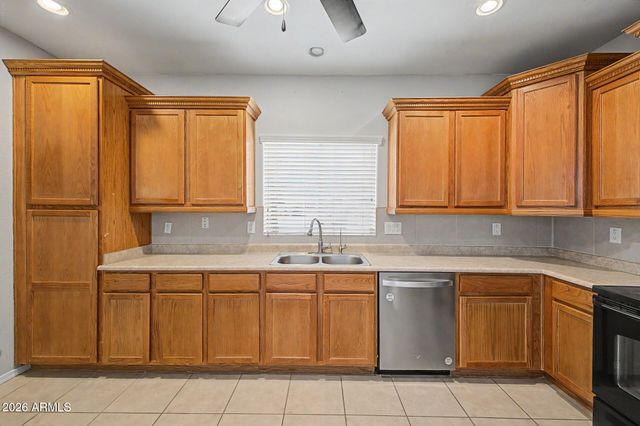 10267 W VIA DEL SOL -- 394, Peoria, AZ 85383