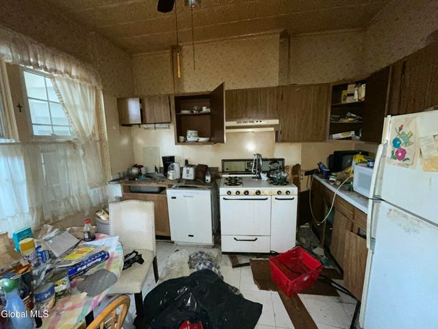 2238 14th Street, Troy, NY 12180