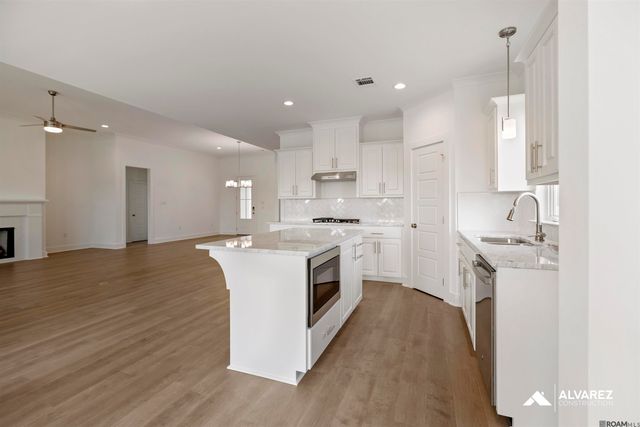 18960 Frankel Ave, Zachary, LA 70791