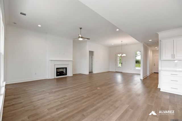 18960 Frankel Ave, Zachary, LA 70791