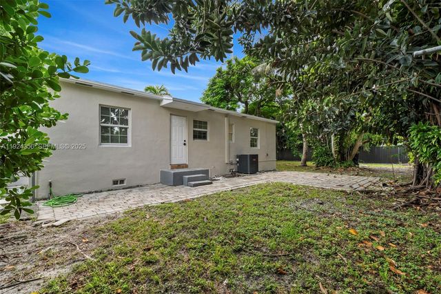 1400 SW 62nd Ave, West Miami, FL 33144