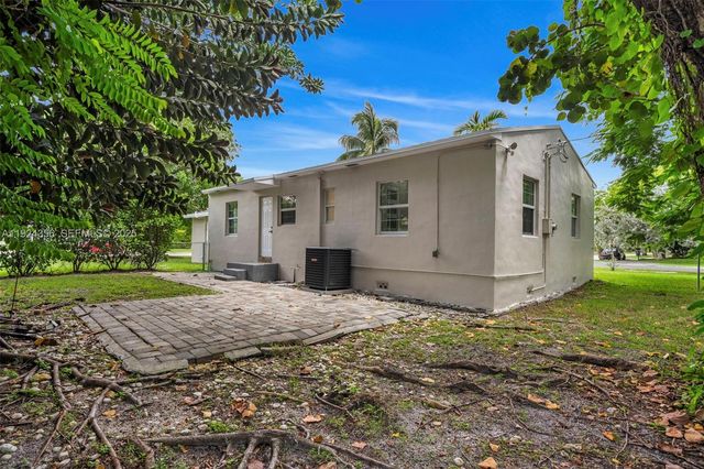 1400 SW 62nd Ave, West Miami, FL 33144