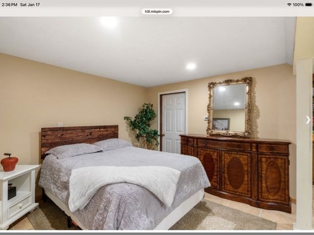 96 Washburn Avenue, Wellesley, MA 02481