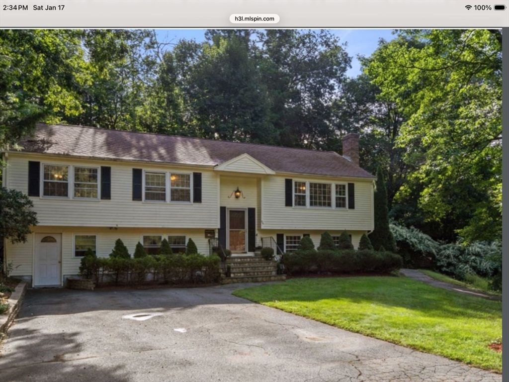 96 Washburn Avenue, Wellesley, MA 02481
