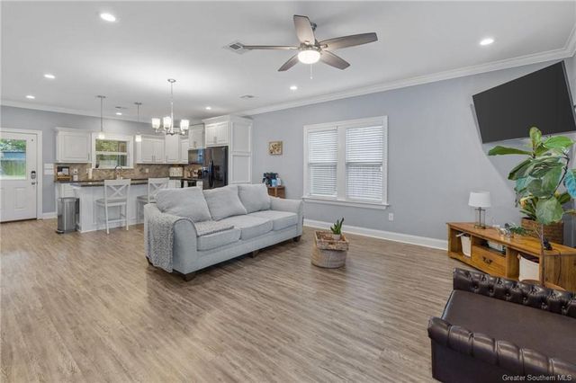 3007 Warren Avenue, Lake Charles, LA 70601