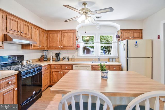 12815 THOMPSON DR, Waldorf, MD 20602