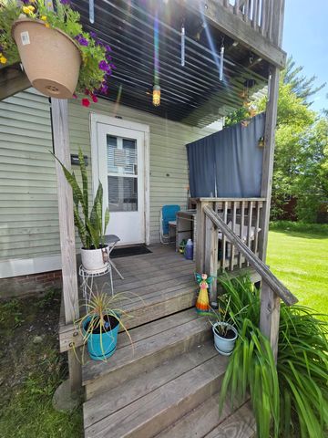 6 Pine Street, Lebanon, NH 03766