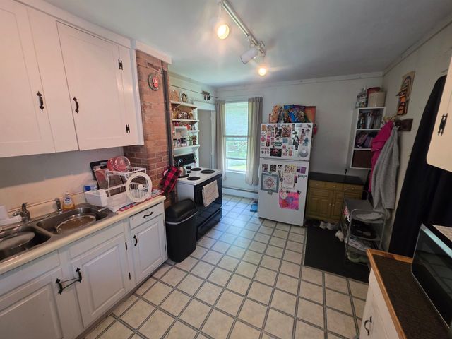 6 Pine Street, Lebanon, NH 03766