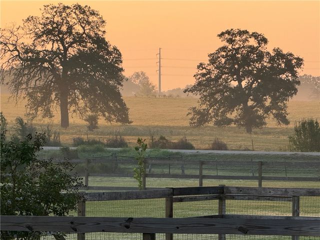 3201 Hunters Crossing Trail, Bryan, TX 77808
