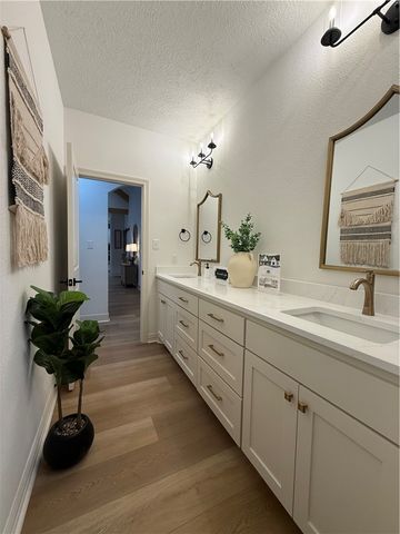 3201 Hunters Crossing Trail, Bryan, TX 77808