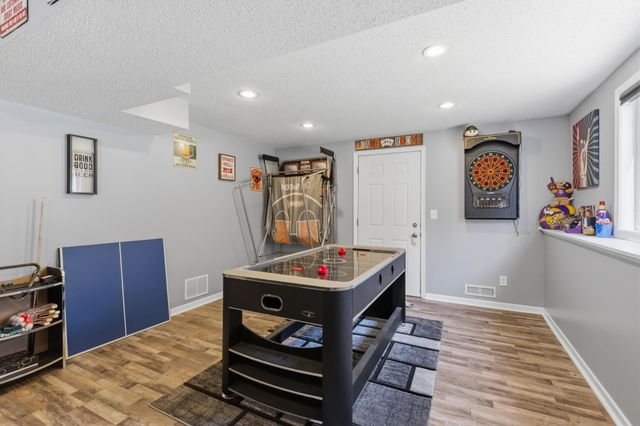 3005 W 135th Street, Burnsville, MN 55337