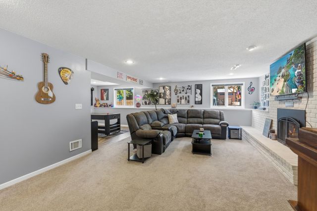 3005 W 135th Street, Burnsville, MN 55337