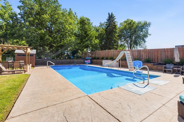 3005 W 135th Street, Burnsville, MN 55337