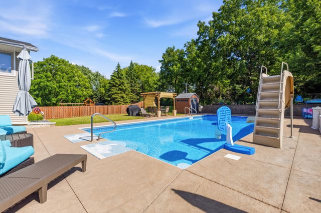 3005 W 135th Street, Burnsville, MN 55337